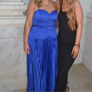 Elegant Blue Strapless Gown